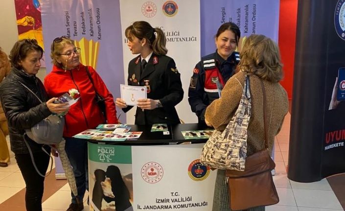 İzmir jandarması anneleri bilgilendirdi