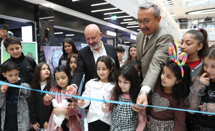 Kocasinan’da geleceğin ressamları görücüye çıktı