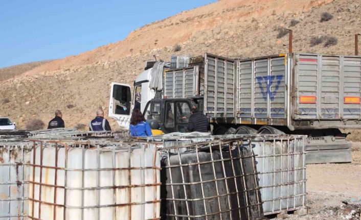 Konya’da çevreye kimyasal atık atan 4 kişiye 73 milyon ceza