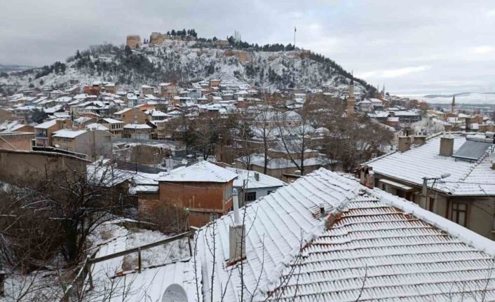 Kütahya beyaza büründü