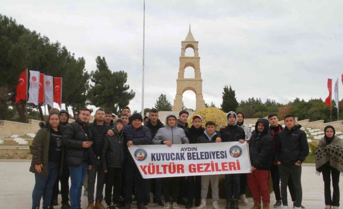 Kuyucak Belediyesi ilçedeki gençleri Çanakkale ile buluşturdu