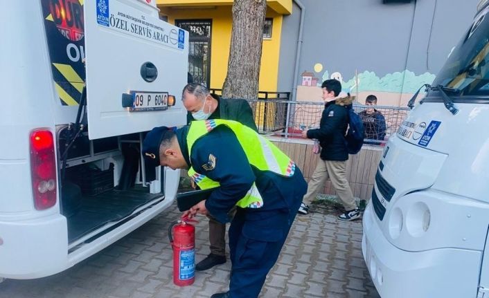 Okul servis araçları denetlendi