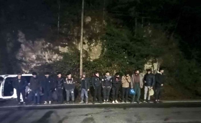 Rize’de 14 Afgan göçmen yakalandı