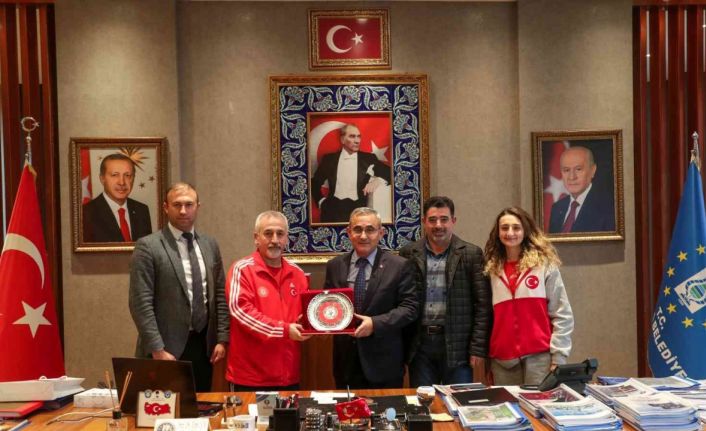 "Spor ve sporcunun yanındayız"