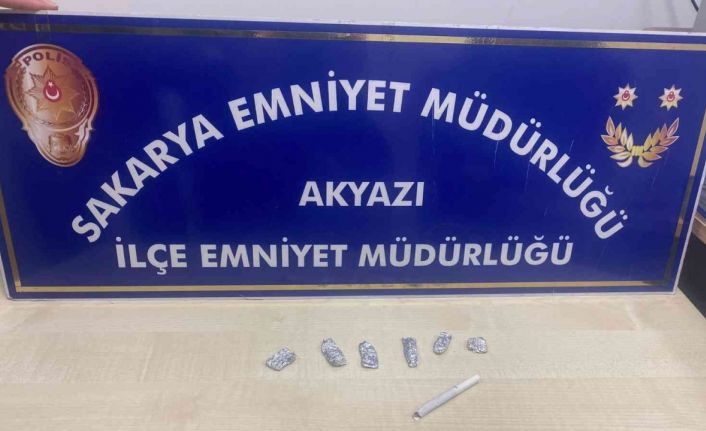 Şüphe üzerine sorgulandı, üzerinden uyuşturucu çıktı
