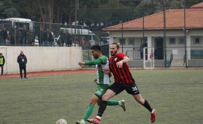 Yeşilçınar-Sarayköy maçından gol sesi çıkmadı