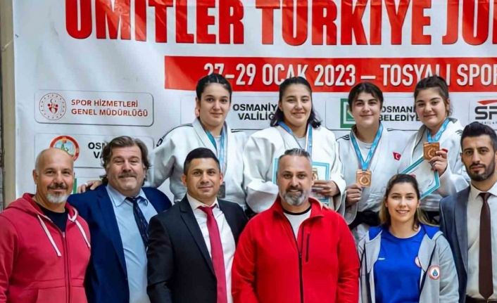 Yunusemre’nin ümitleri Osmaniye’de Manisa’nın gururu oldu