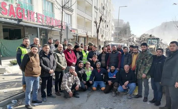 Başkan Türkcan: “İlk andan itibaren deprem bölgesindeki çalışmalarımızı sürdürüyoruz”