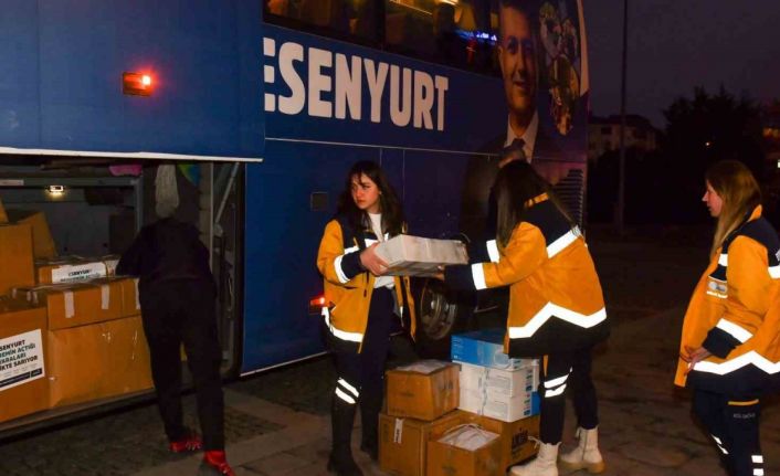 Esenyurt deprem bölgesine desteklerini sürdürüyor