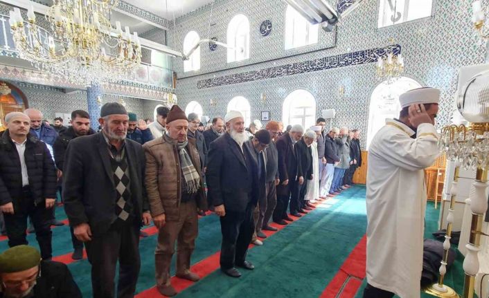 Gümüşhane’deki tüm camilerde gıyabi cenaze namazı kılındı
