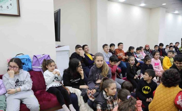 Kars Ehlibeyt Derneği’nden çocuklara moral programı