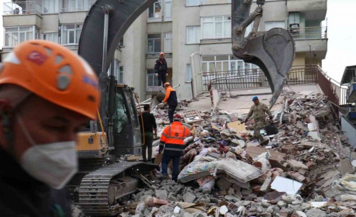 Malatya’da iki noktada arama kurtarma çalışması devam ediyor