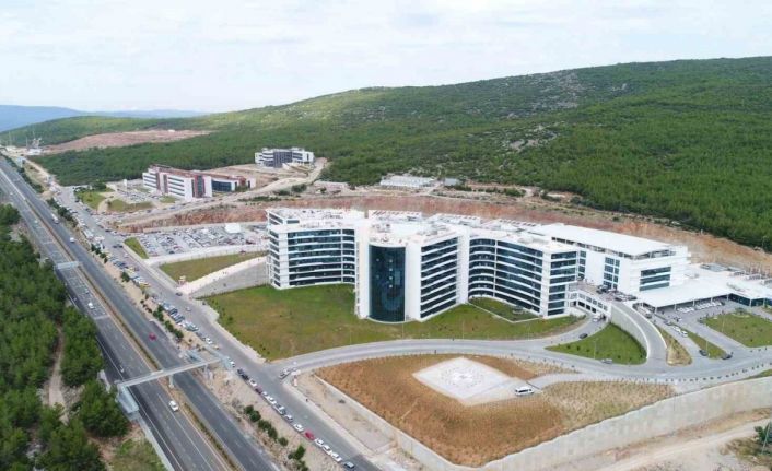 Muğla Eğitim ve Araştırma Hastanesinde 50 depremzedenin tedavisi sürüyor