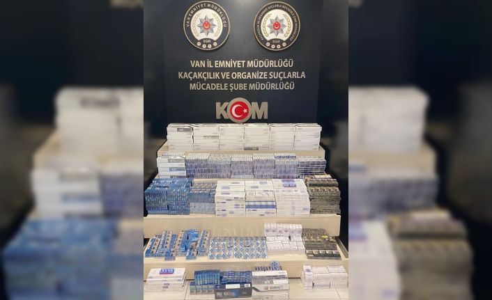 Van’da kaçak sigara ve cep telefonu ele geçirildi