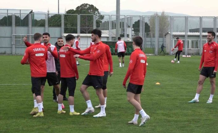 A Milli Futbol Takımı, Hırvatistan maçının hazırlıklarını Bursa’da sürdürdü