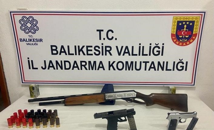 Balıkesir’de polis ve jandarmadan ’Huzur’ operasyonu