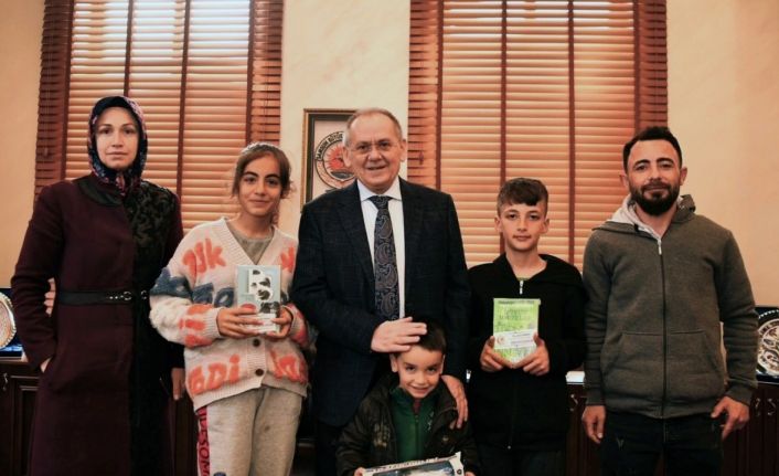 Başkan Demir: “Depremzedelerin yanınızdayız”