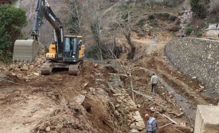 Başkan Özcan, Kahvederesi’ndeki çalışmaları inceledi