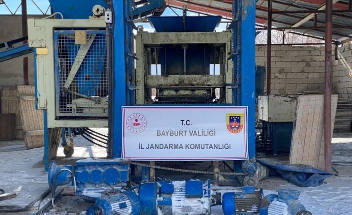 Bayburt’ta kamu kurumlarına ait malzemeleri çalan hırsızlık zanlısı tutuklandı