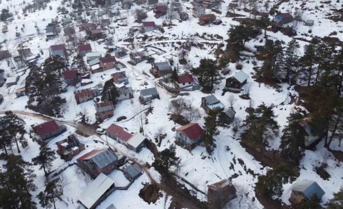 Bolu’nun yüksek kesimlerinde karlar erimeye başladı