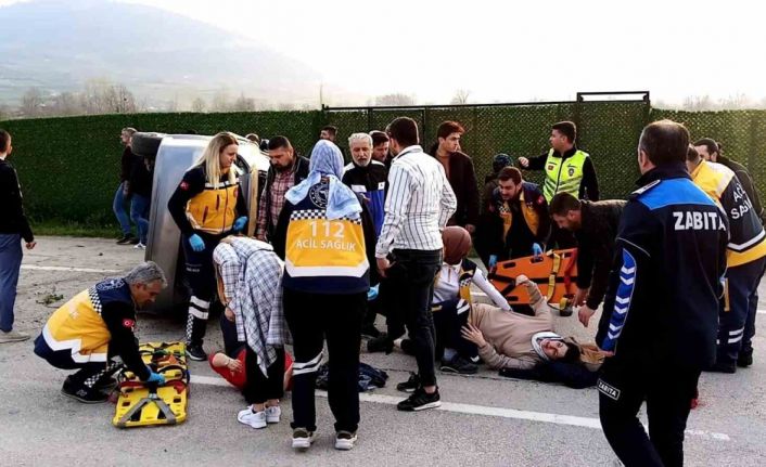 Bursa’da alkollü sürücü otomobiliyle takla attı: 5 yaralı