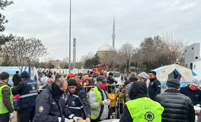 Diyarbakır’da çadır kentlerde 10 bin depremzede ağırlandı