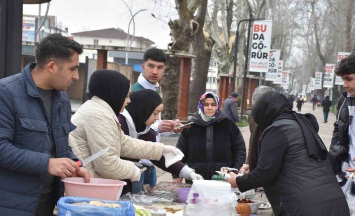 El emeği ürünler depremzedeler için satılıyor