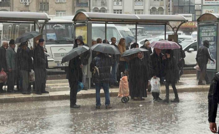 Elazığ’da sağanak yağış etkili oldu