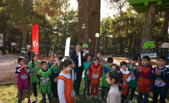 Fadıloğlu, yetim çocuk ve annelerini misafir etti