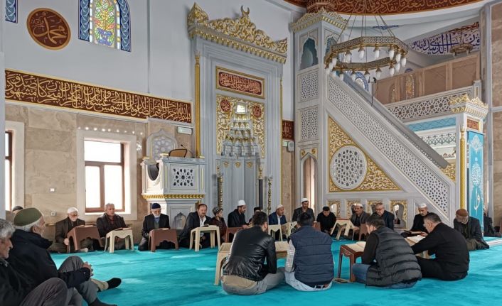 Hakkari’de mukabele geleneği sürüyor