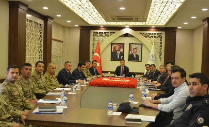 Hakkari’de seçim güvenliği toplantısı yapıldı