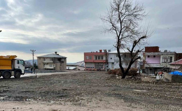 İzmit Belediyesi afet toplanma alanı oluşturuyor