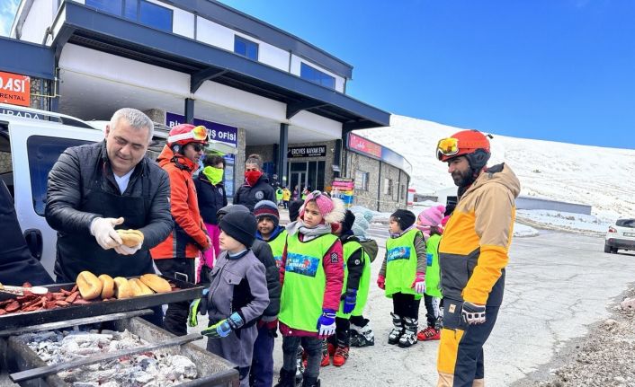 ’Kar Fırtınaları’ Erciyes’te yetişiyor