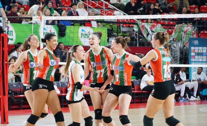 Karşıyaka Voleybol’un Sultanlar Ligi hayalleri seneye kaldı