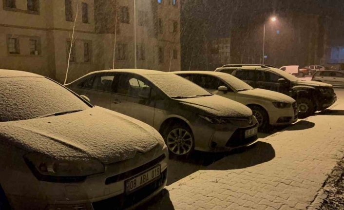 Kars’ta yoğun kar yağışı