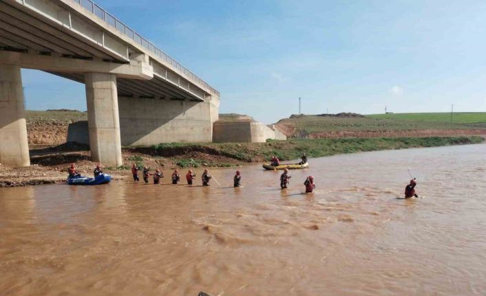 Kızıltepe’de derede kaybolan çocuktan 5 gündür haber alınamıyor