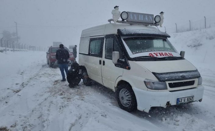 Kütahya’da Domaniç Dağ Yolu kara teslim