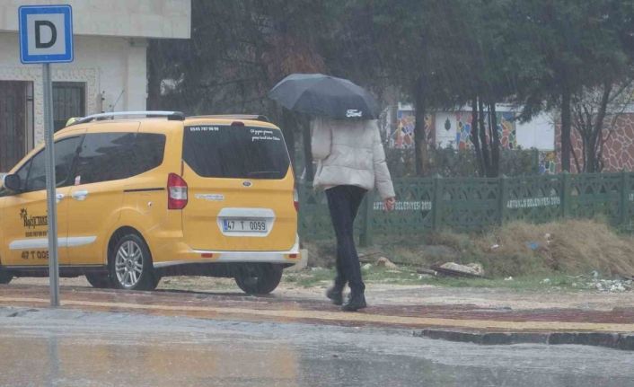 Mardin’de sağanak yağış etkili oldu