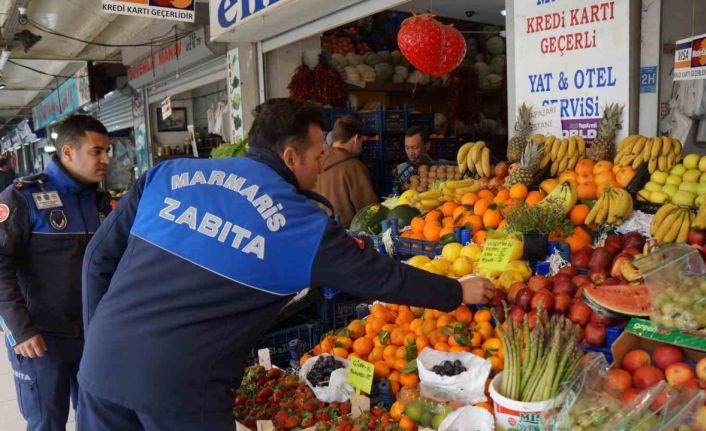 Marmaris’te pazar yeri esnafı denetlendi