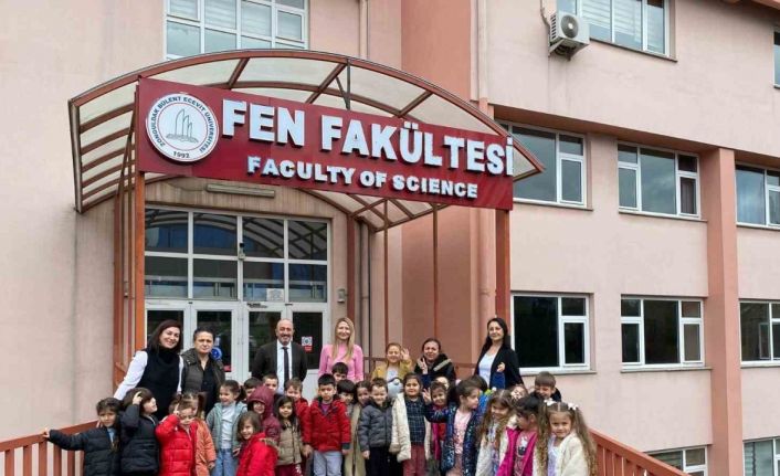 Minikler ZBEÜ Fen Fakültesi’ni gezdi