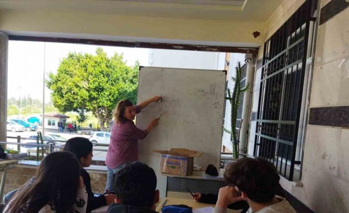 Muğla’dan 21 öğretmen deprem bölgesine gitti