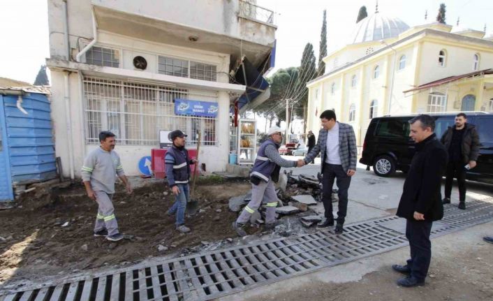 Nazilli Belediyesi yol yenileme çalışmalarını sürdürüyor