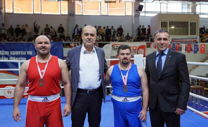 Ortaca’da Türkiye gençler ferdi boks şampiyonası