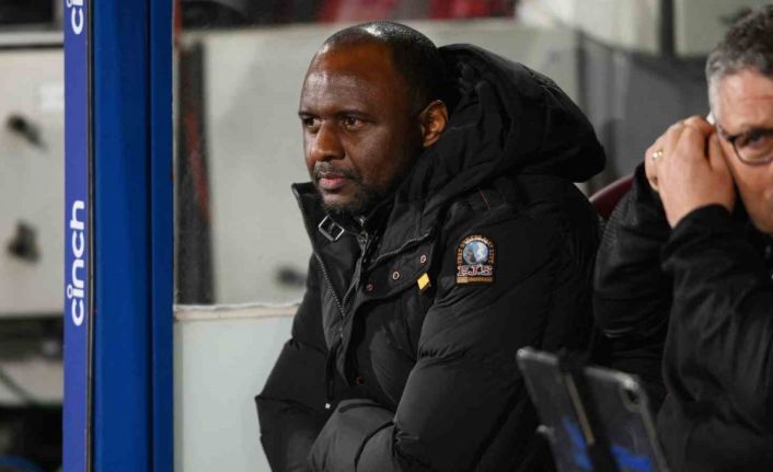 Patrick Vieira Crystal Palace’tan ayrıldı