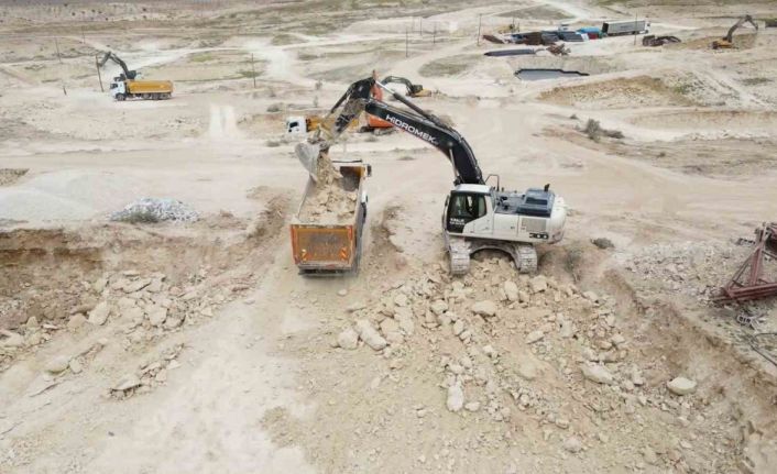 Şanlıurfa’nın Birecik ve Eyyübiye ilçelerinde kalıcı konutların inşasına başlandı