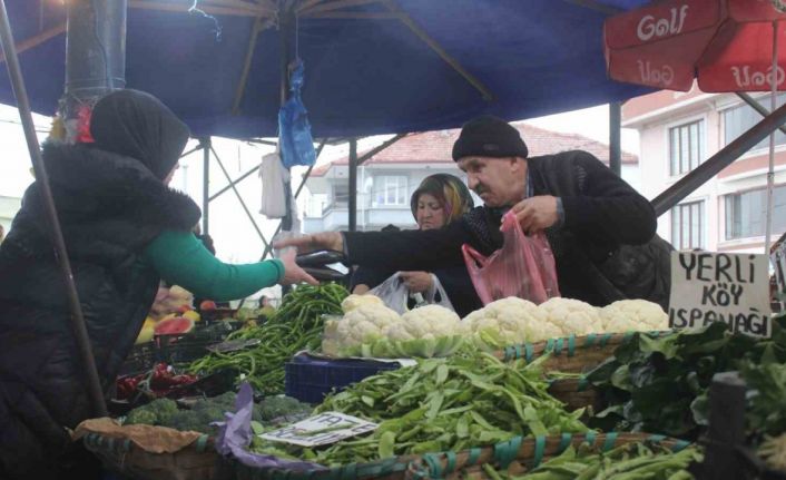 Semt pazarlarında Ramazan hareketliliği