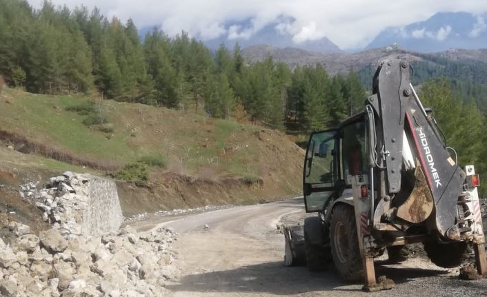 Siirt’te istinat duvarı çöktü