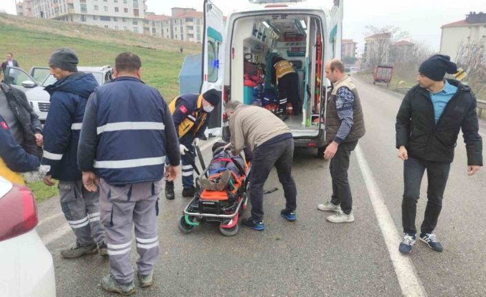 Tekirdağ’da kamyon ile hafif ticari araç çarpıştı: 2 yaralı