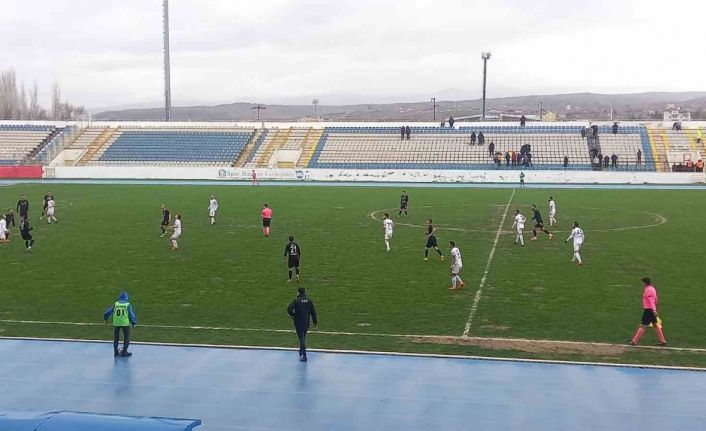 TFF 3. Lig: Kırıkkale BA: 0 - Kuşadasıspor: 0