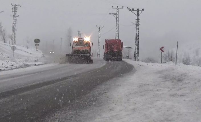 Tunceli-Erzincan karayolu tır trafiğine açıldı